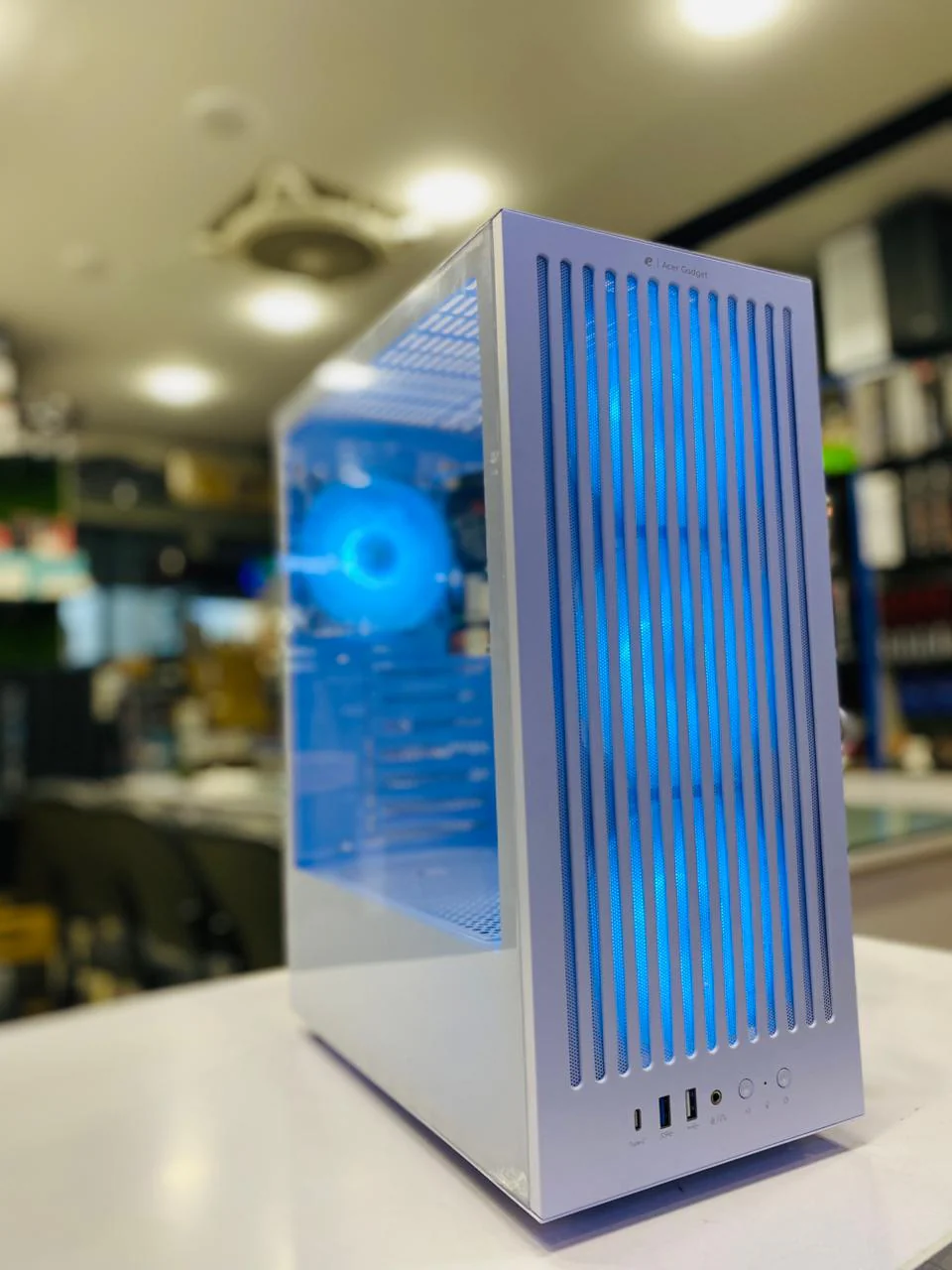 Acer Casing Max81 4 RGB Fan White