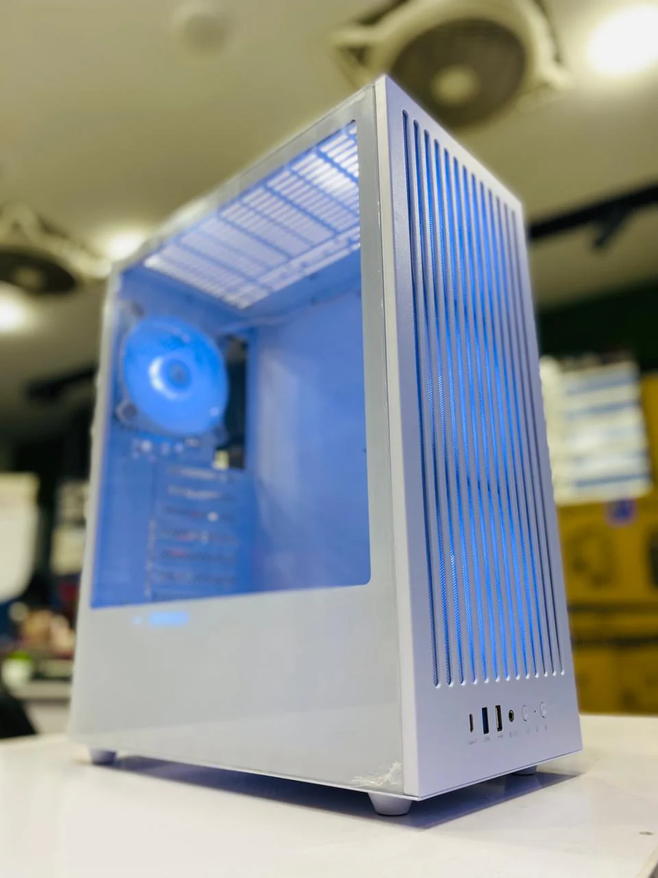 Acer Casing Max81 4 RGB Fan White - Image 2