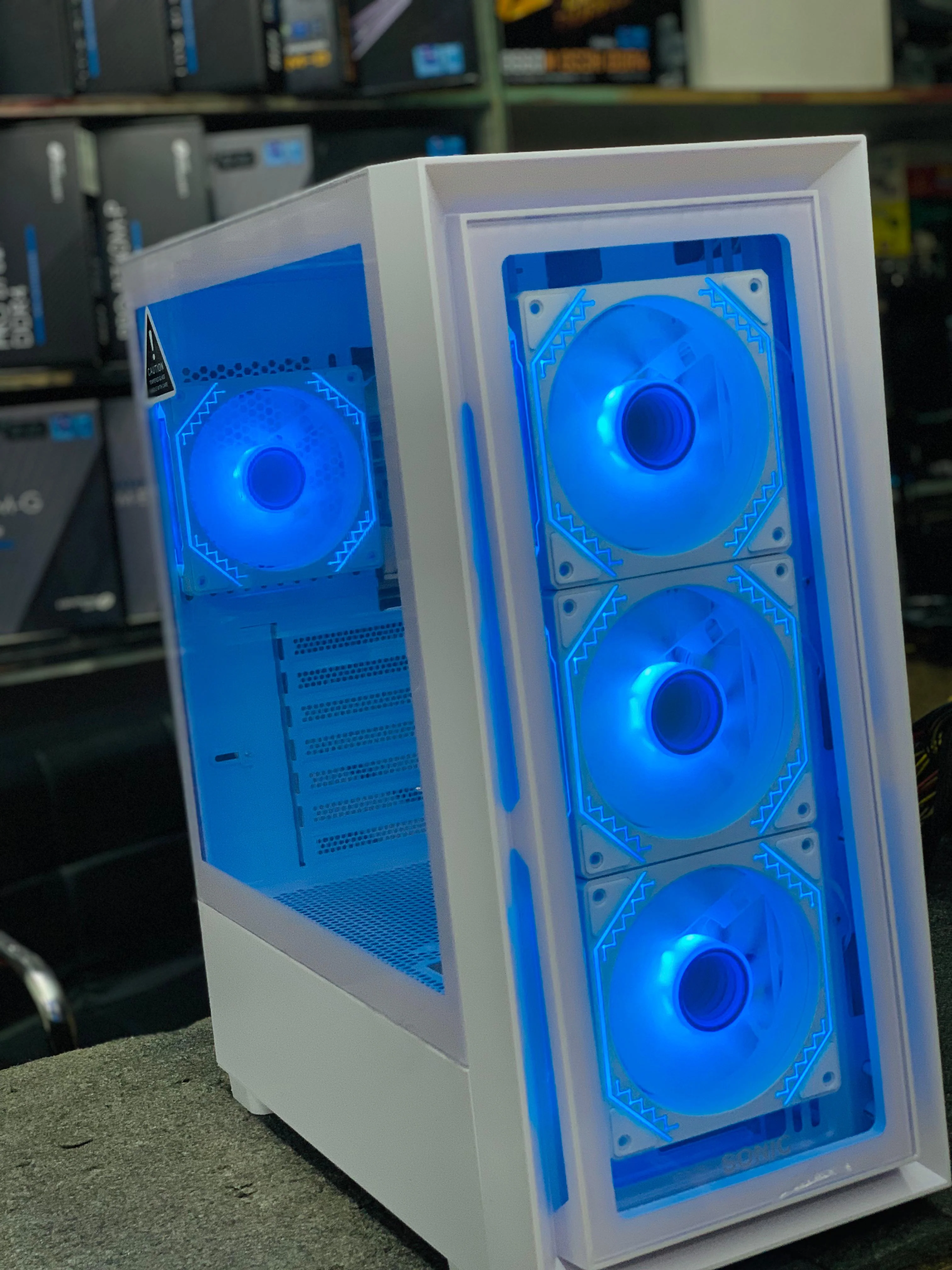 Sonic Casing Gaming C05 White 4 RGB Fans - Image 4