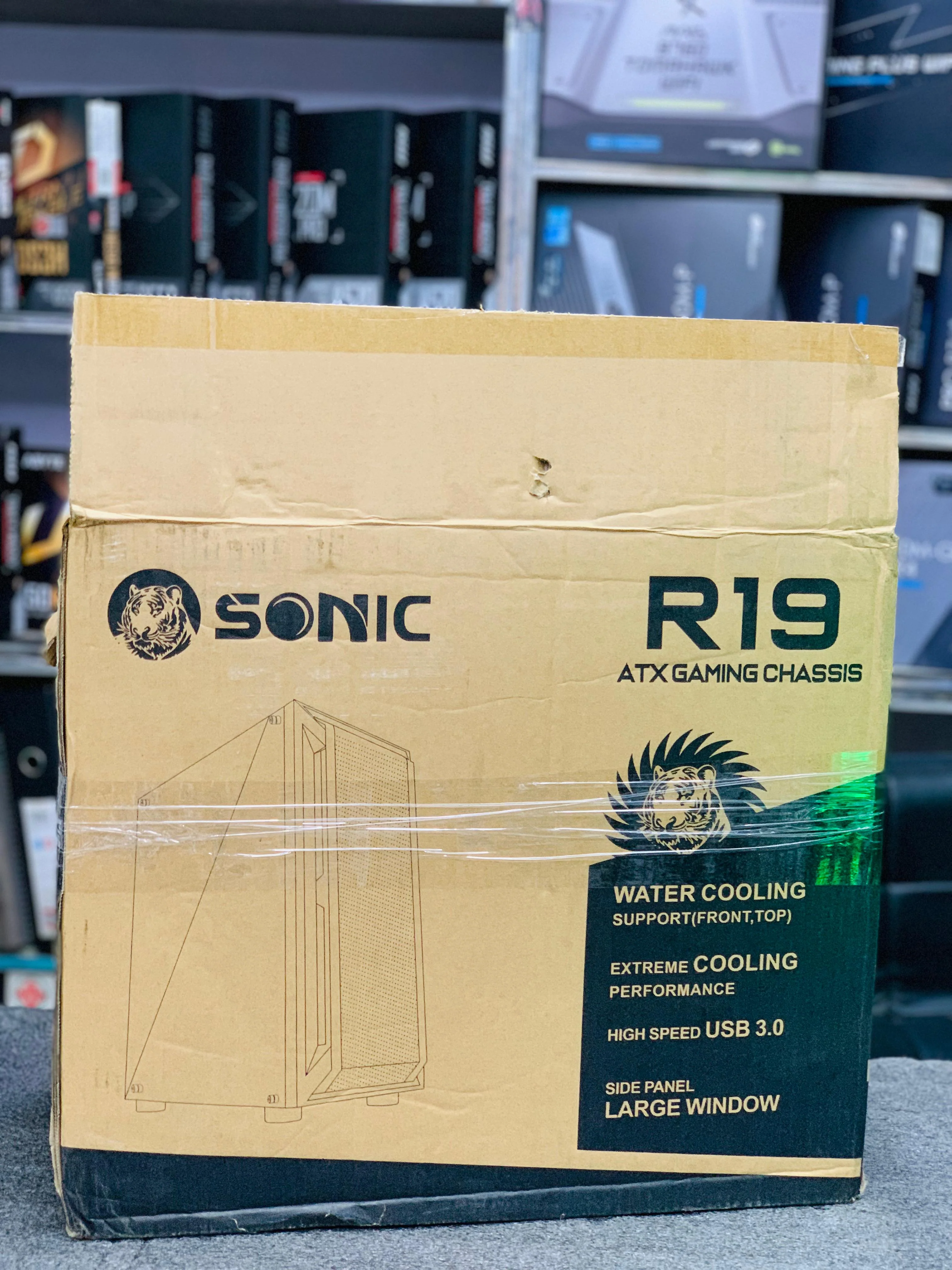 Sonic Casing R19 White 3 RGB Fans - Image 7